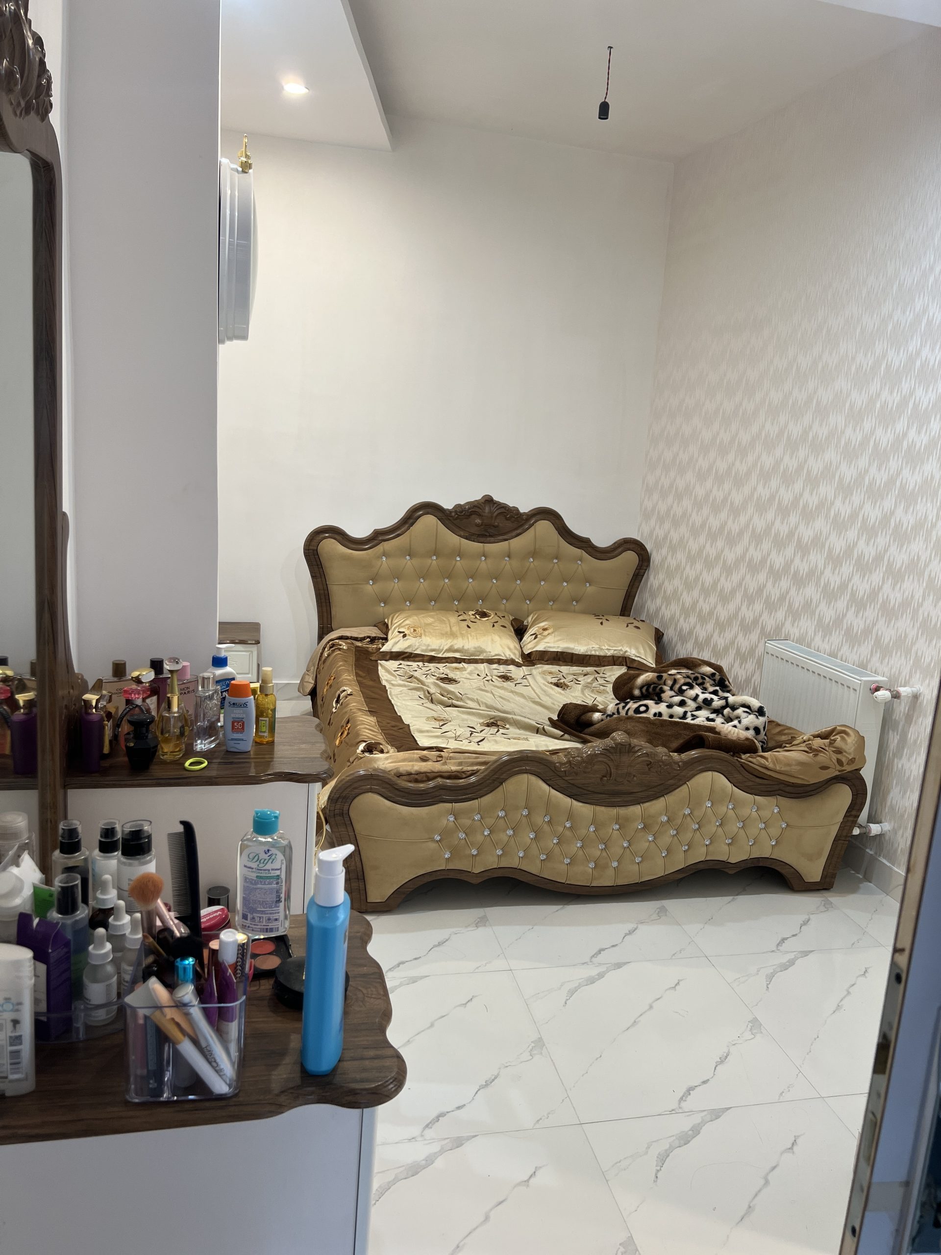 اپارتمان نوساز ، نسق، ۴ ط۸ واحد