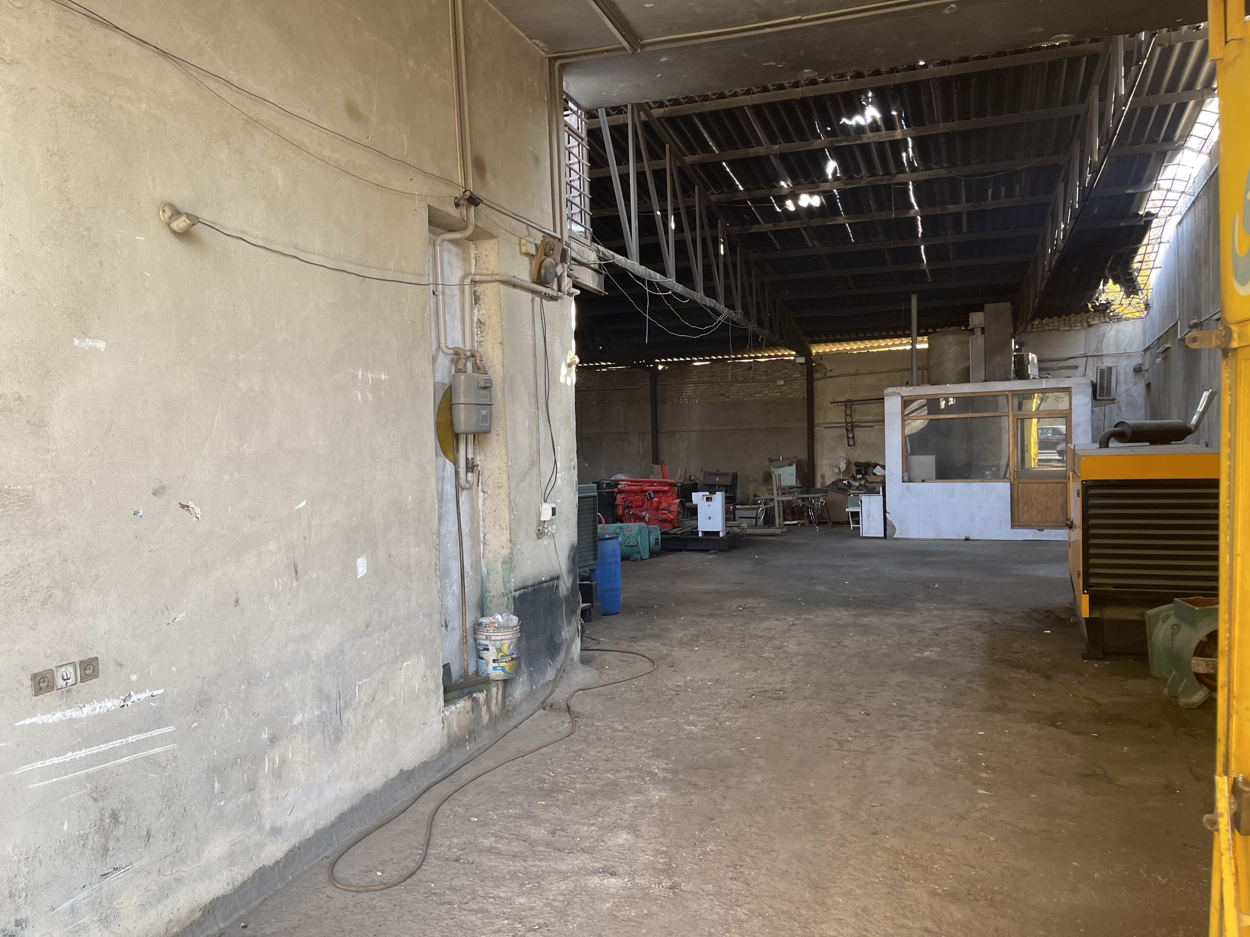 گاراژ کاملا تجاری